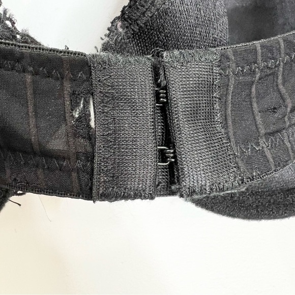 Aureole Lingerie France black pinstripe  and lace underwire bra 36C - Picture 8 of 14